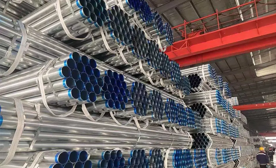 Xinlida atölyesi galvanizli şerit yuvarlak borular üretiyor